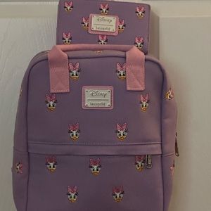Daisy. Duck canvas, lounge, fly, backpack, and matching wallet.
